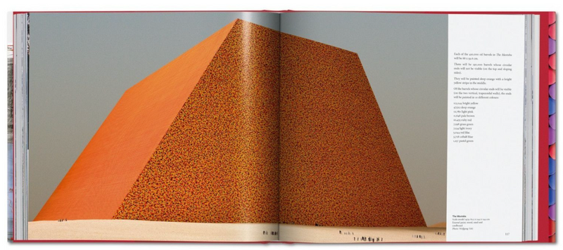 Book Christo and Jeanne-Claude. Barrels and Mastaba 1958–2018