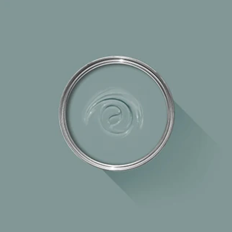 Oval Room Blue 85