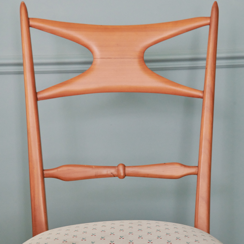 Niemeyer VIntage Dust Chair