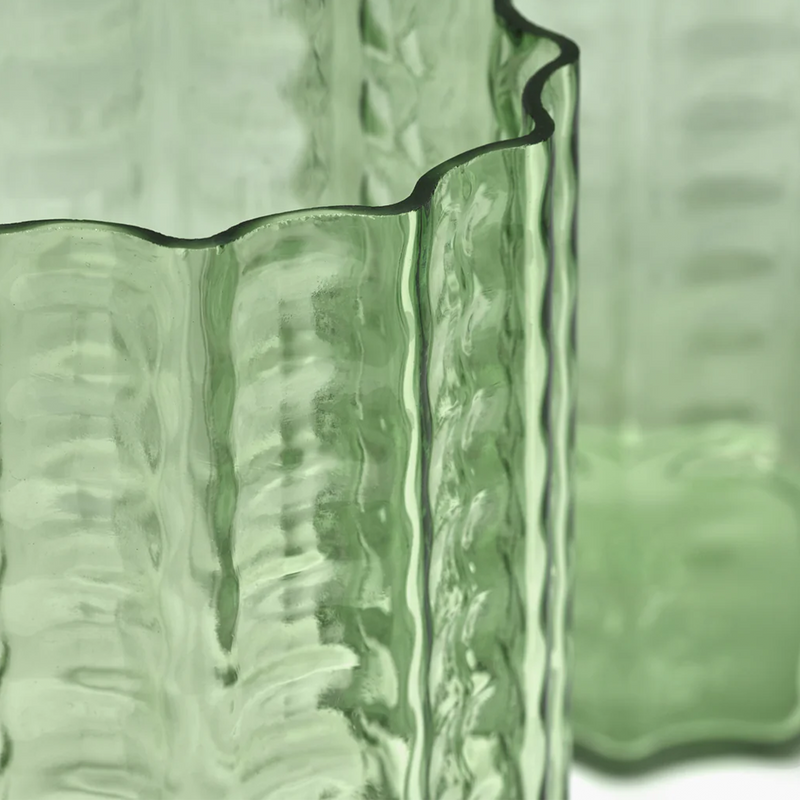 Ruben Deriemaeker Transparent Waves Vase