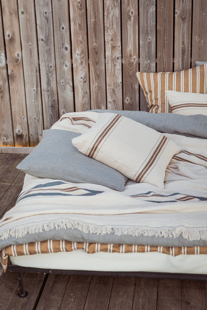 Vourkari Stripe Blanket