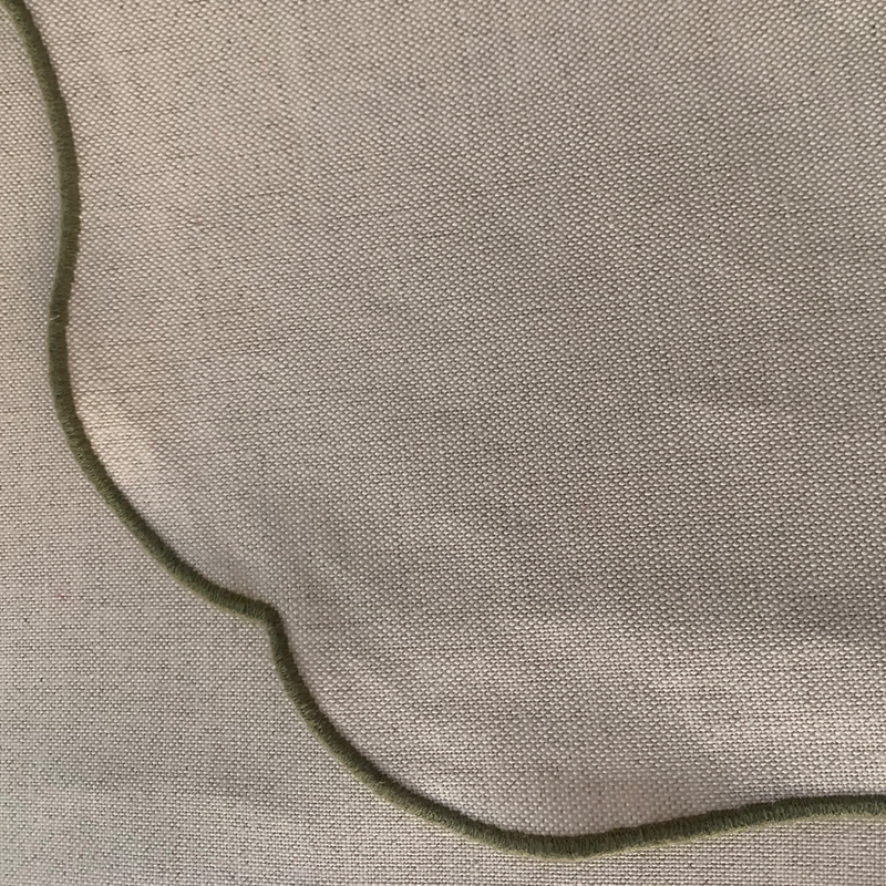 Round Placemat with Contour