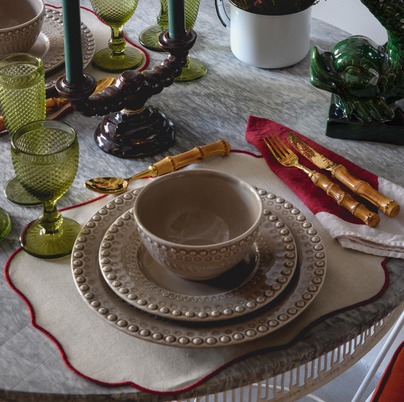 Round Placemat with Contour