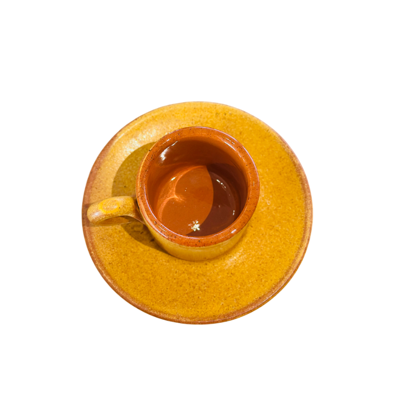 Chávena de café com pratinho – conjunto amarelo Poeira Design