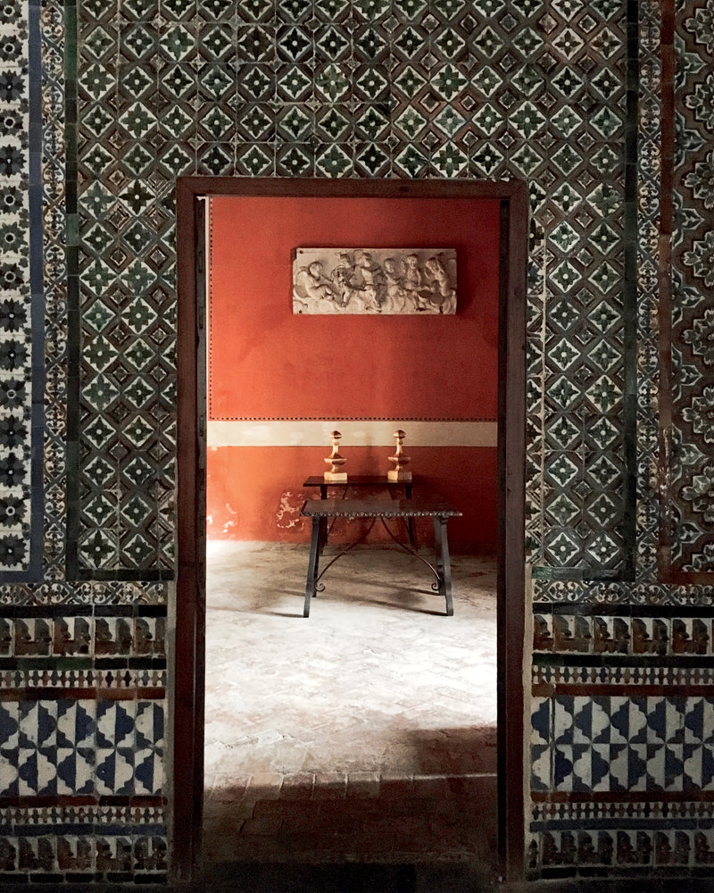 A Wandering Eye: Travels with My Phone by Miguel Flores-Vianna