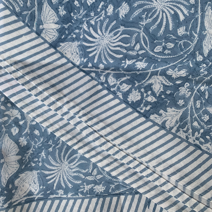 Poeira Tablecloth
