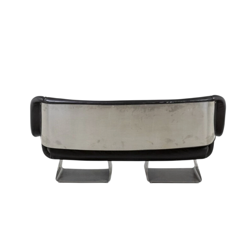 Sofá em metal e couro. Década de 1970.